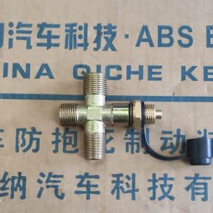 四通測氣接頭